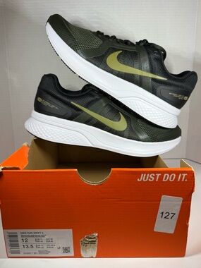 Nike Men's Olive Green and Black Running Sneakers